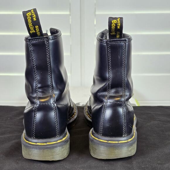 Dr. Martens 1460 Women's Original Smooth Leather Lace Up Boots - Black, Size 6 - Picture 3 of 11